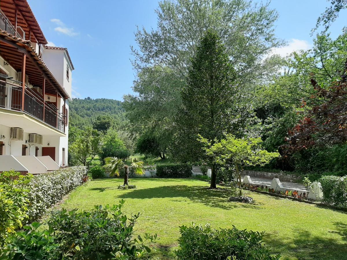 Sergios Koukounaries Exteriér fotografie